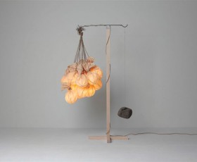 "The weight of the light lamp"