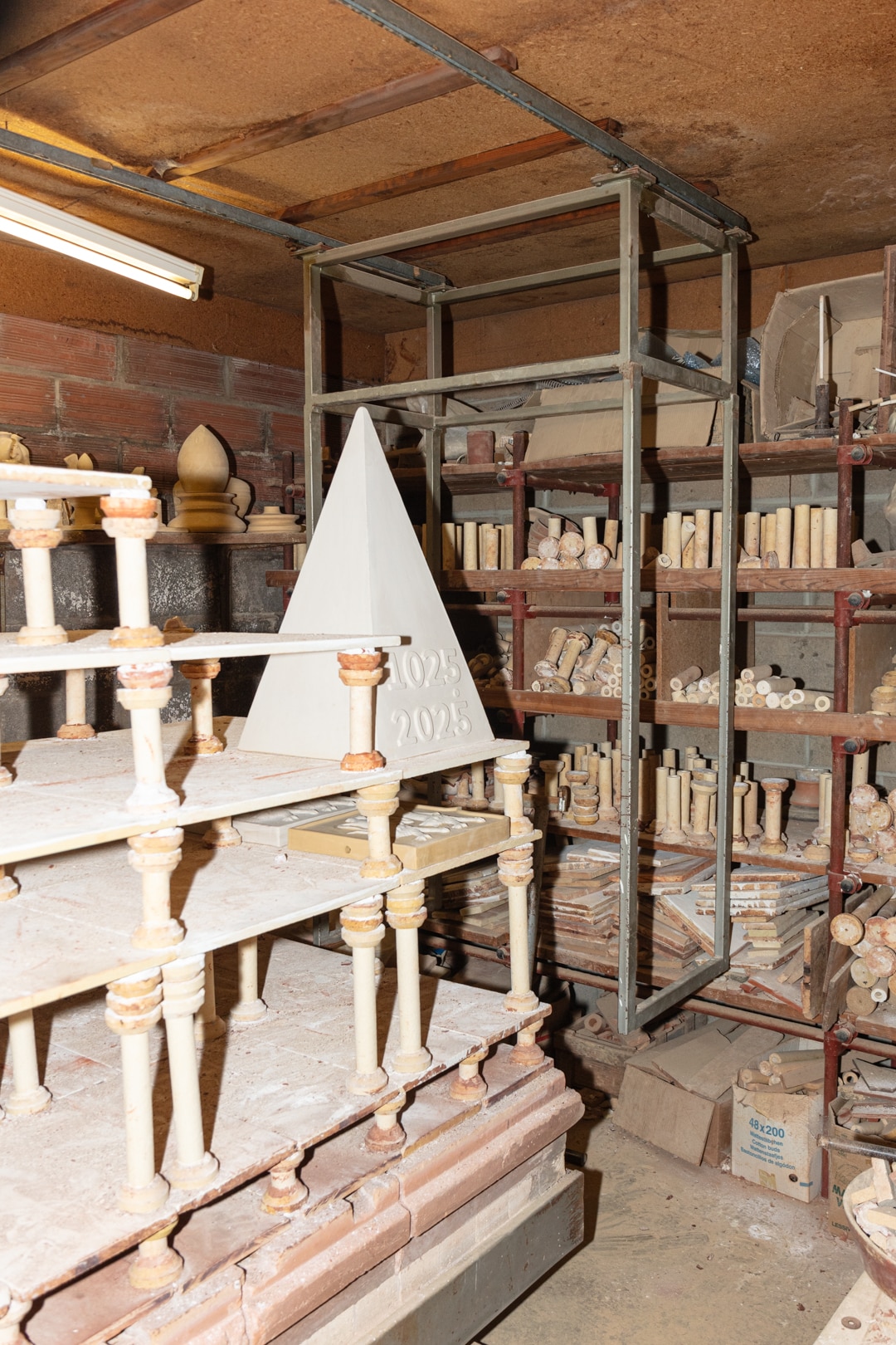 Le 101ᵉ clocher de Caen : signal rouge pour un nouveau chapitre urbain Le 101ᵉ clocher de Caen : signal rouge pour un nouveau chapitre urbain