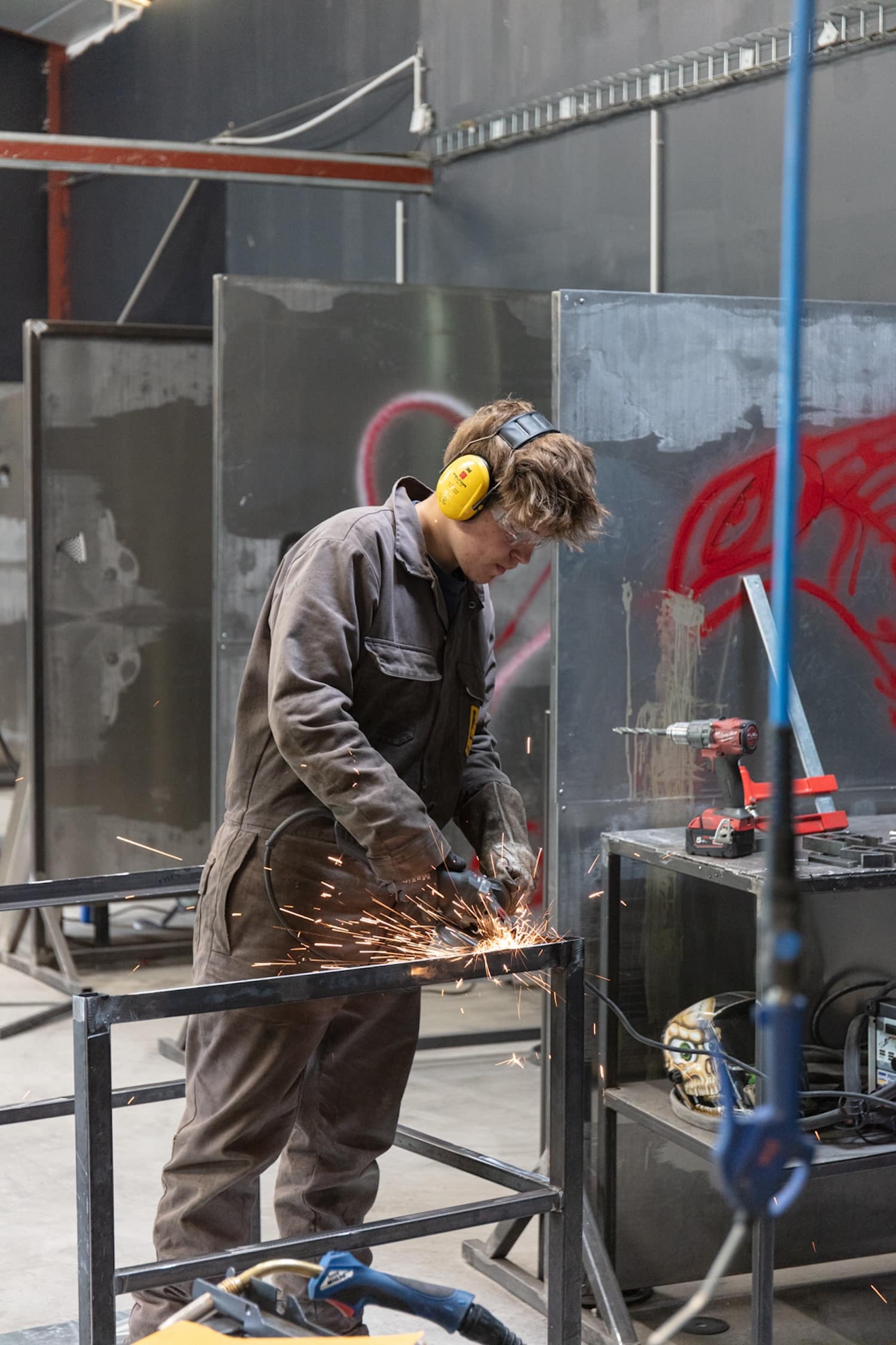 Le 101ᵉ clocher de Caen : signal rouge pour un nouveau chapitre urbain Le 101ᵉ clocher de Caen : signal rouge pour un nouveau chapitre urbain