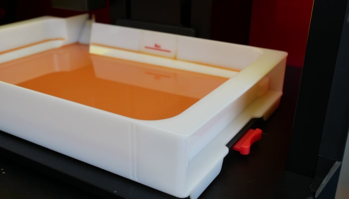 Le bac de résine dans la Raise3D DF2+