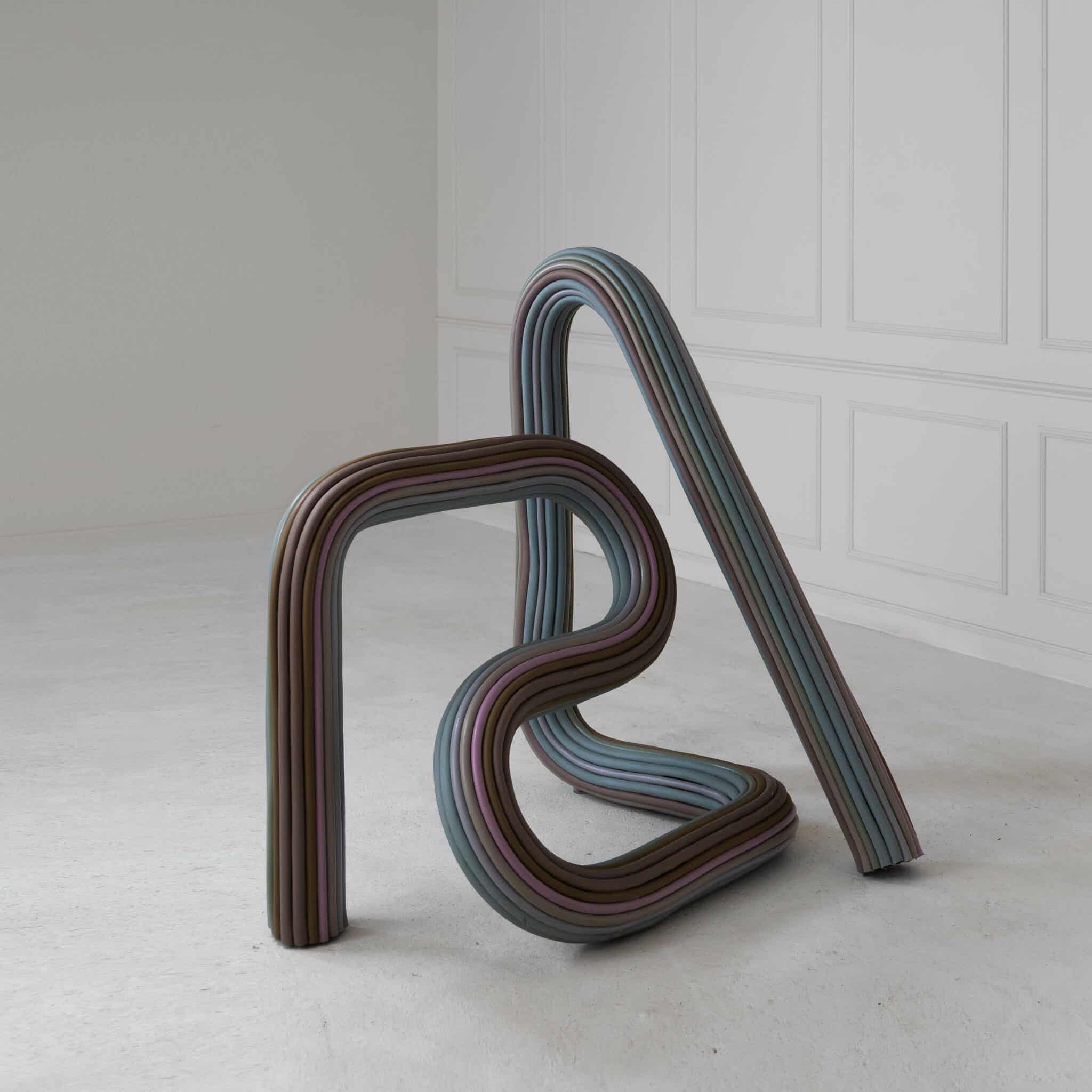 Ara Thorose : L'Échelle réinventée, entre geste et matière Ara Thorose : L'Échelle réinventée, entre geste et matière