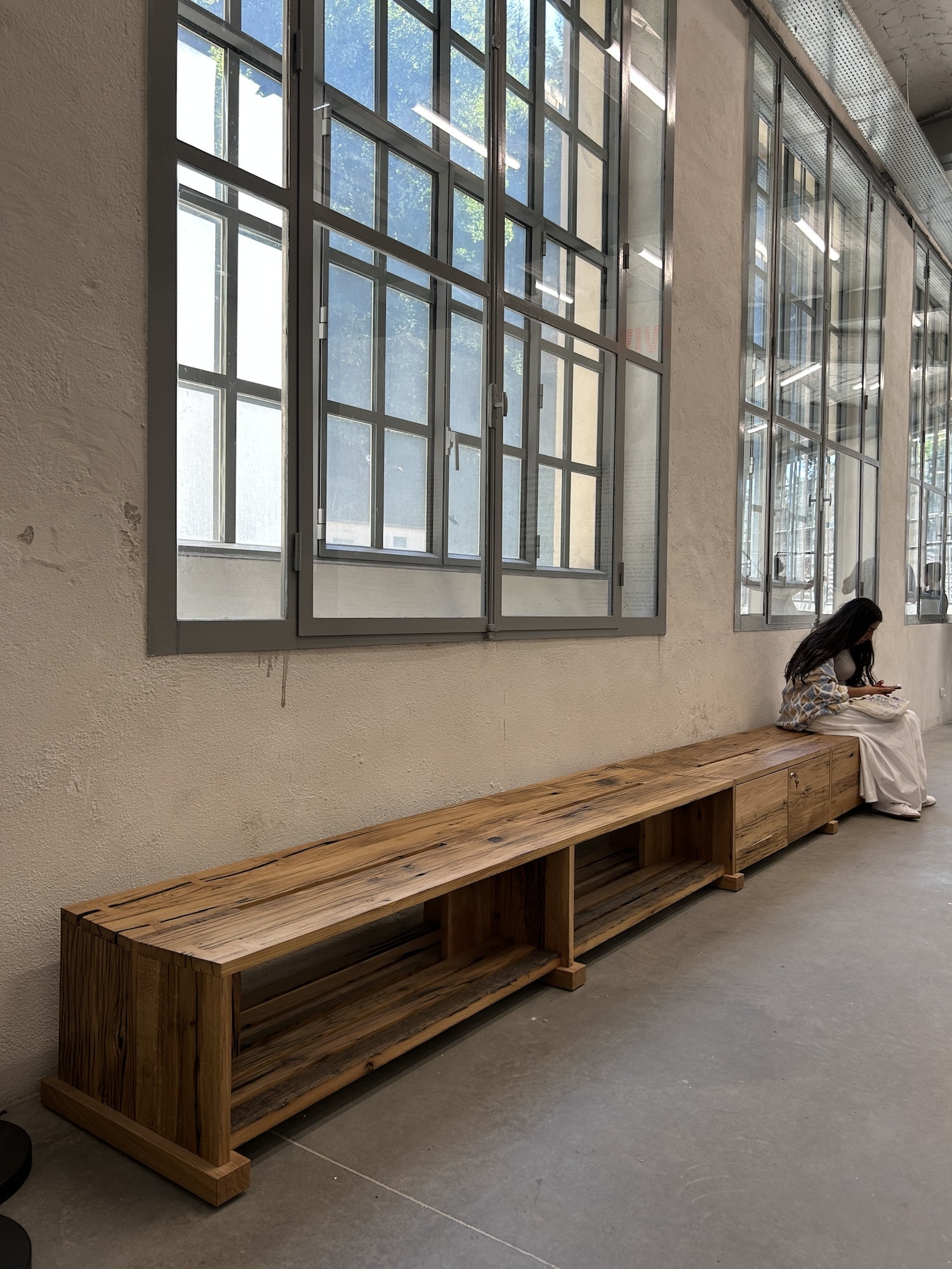 Au Creux de l’Enfer, Olivier Vadrot réinvente le mobilier de centre d’art