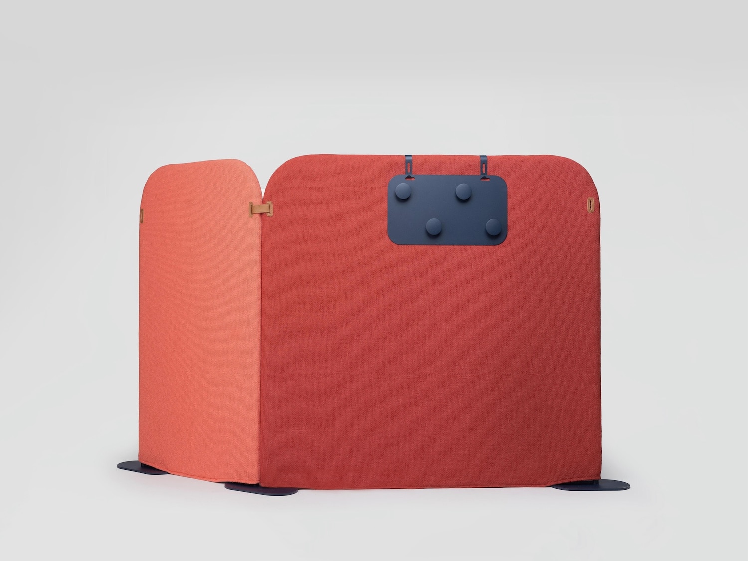 Ola par Silvia Ceñal pour Ondarreta : la cloison de bureau augmentée