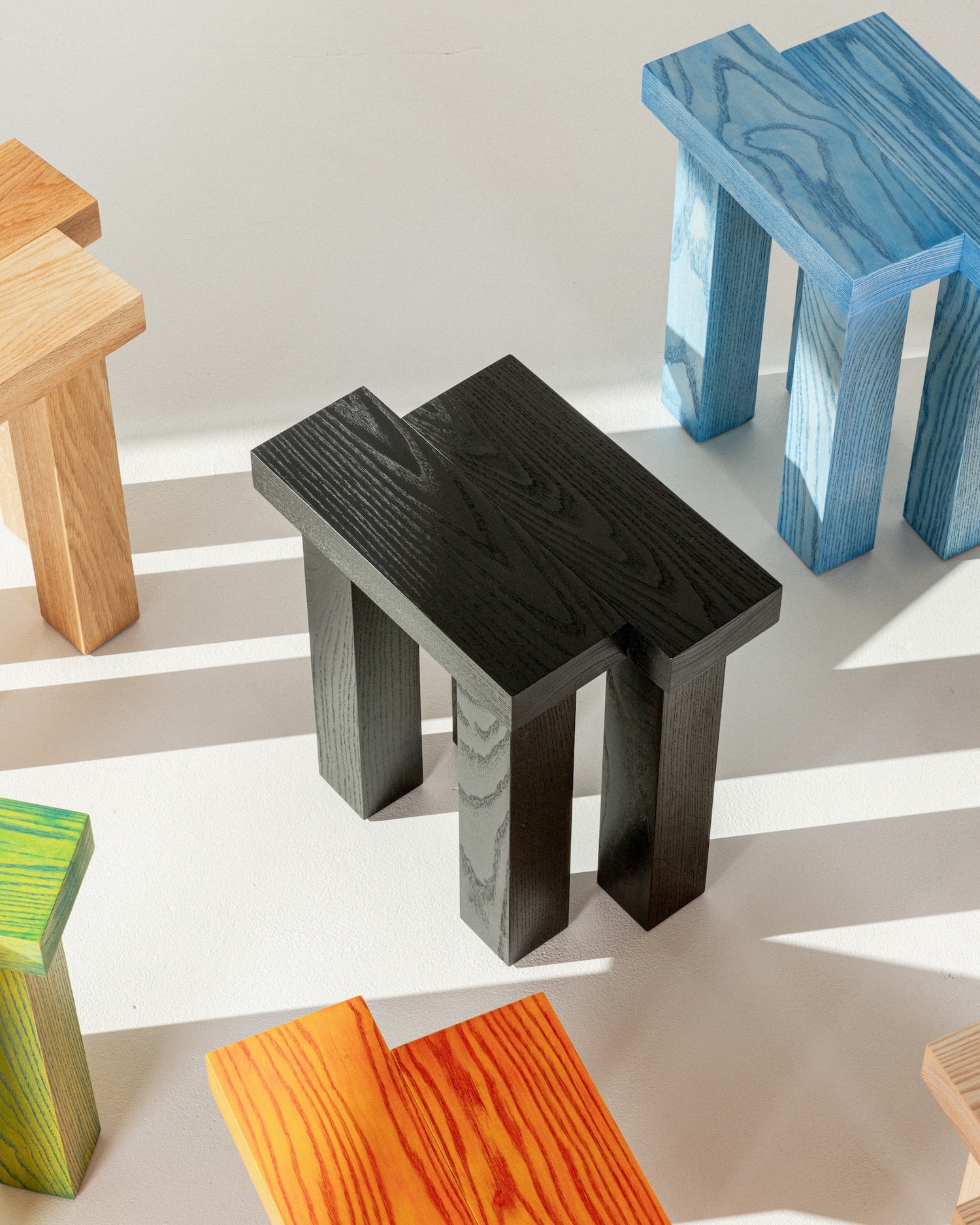 Un regard nuancé sur ORYU ELEMENTS : et si le bois prenait des couleurs Un regard nuancé sur ORYU ELEMENTS : et si le bois prenait des couleurs