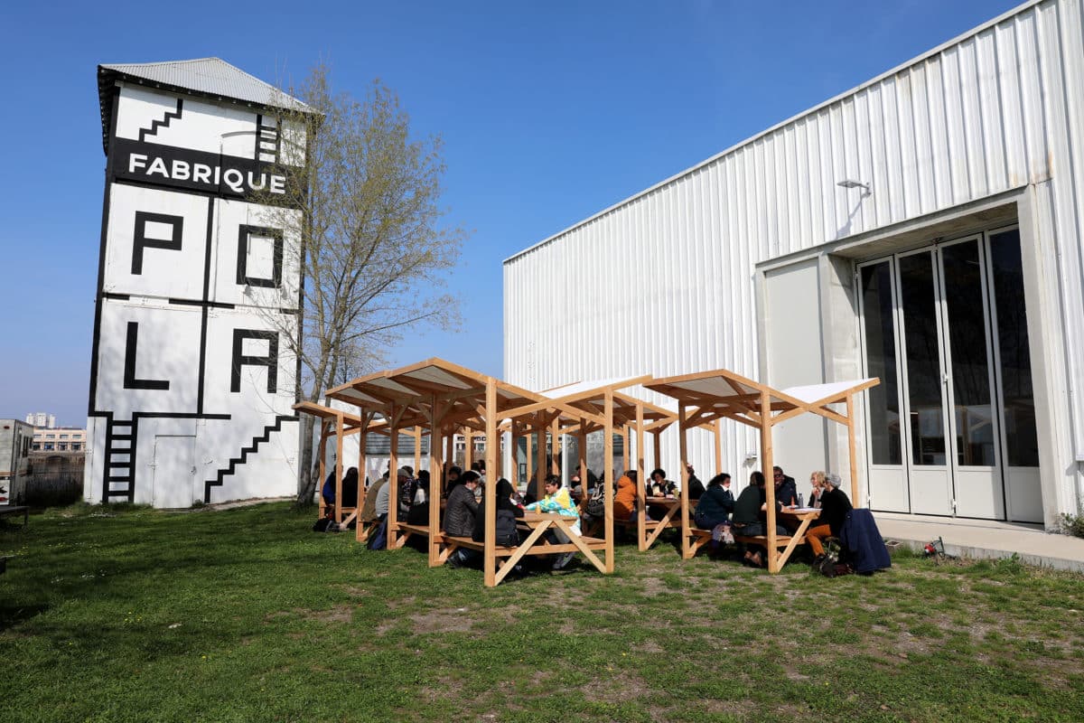 L’art dans vivre : un tremplin coopératif pour artistes en quête d’élan professionnel