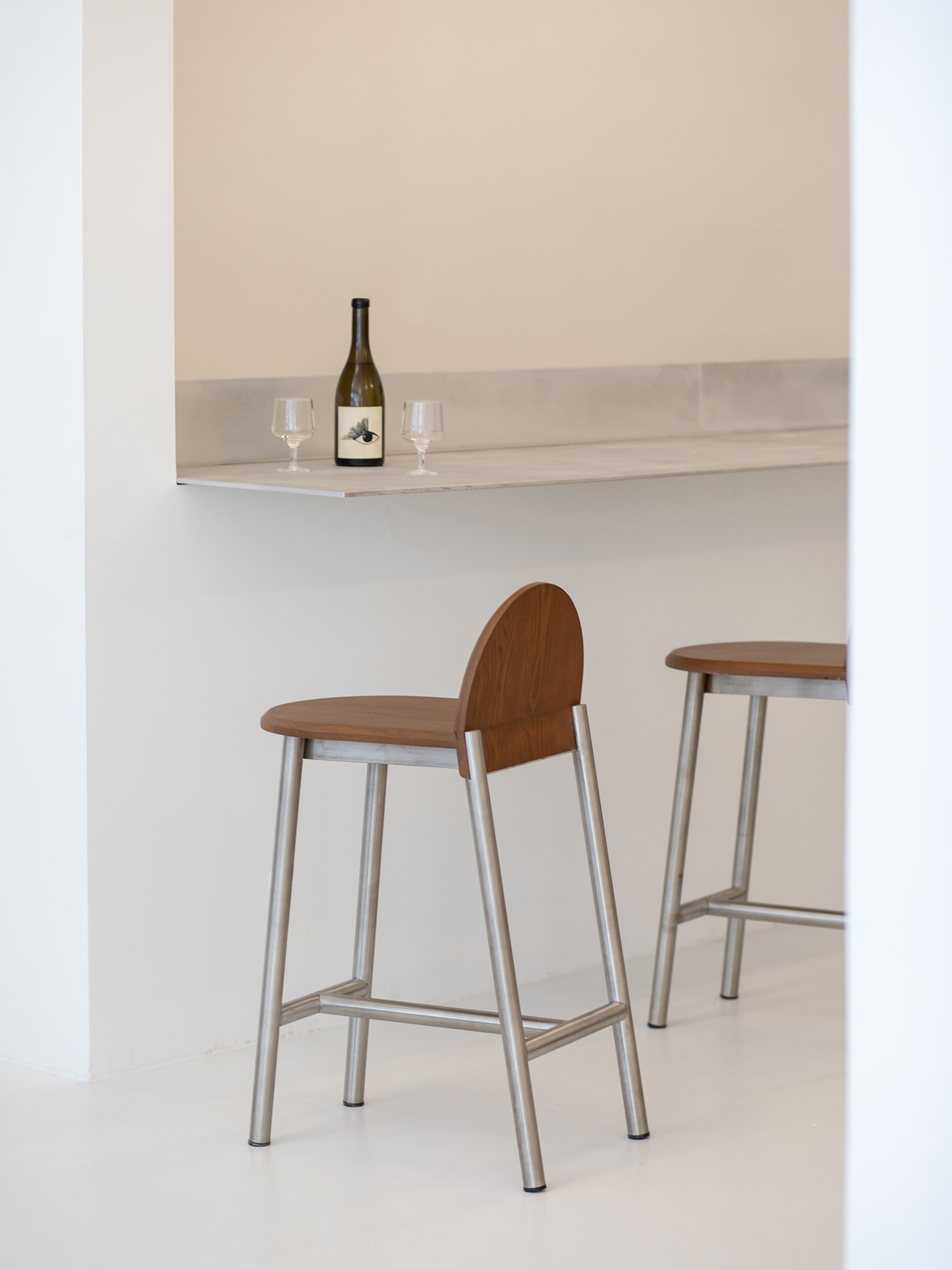 C'est de la chaise BB, nouvelle signature Studio Briand & Berthereau pour Kann Design