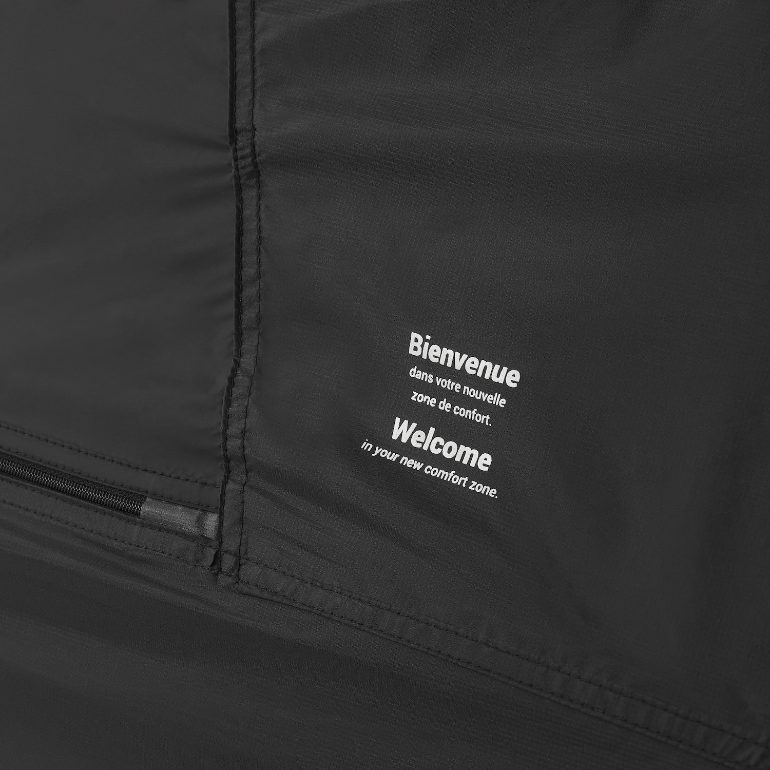 Condensless : l’innovation textile qui redéfinit l’architecture nomade par Decathlon
