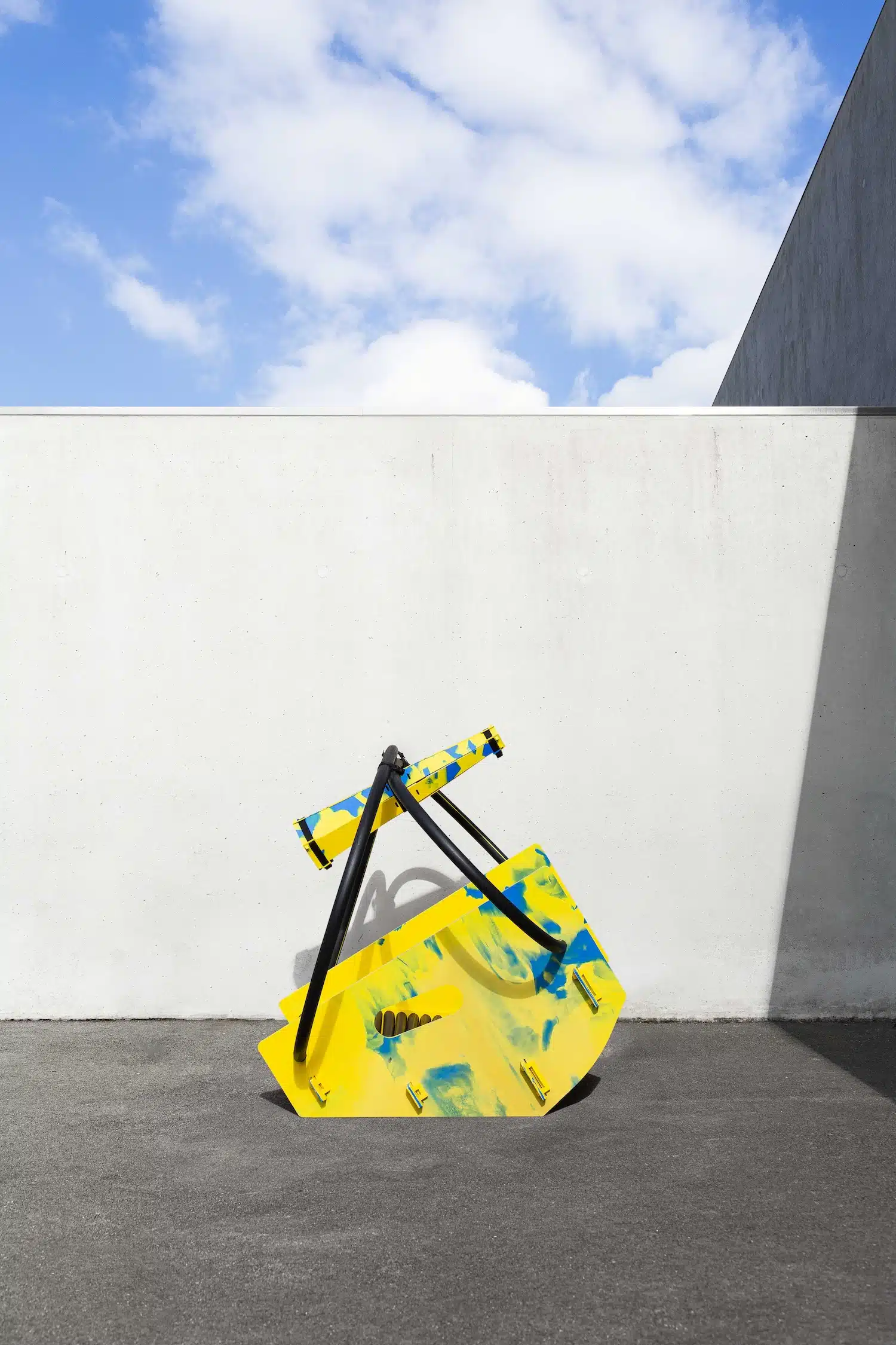 NUAGE : Une invitation poétique à observer le ciel, design et réemploi à l’appui