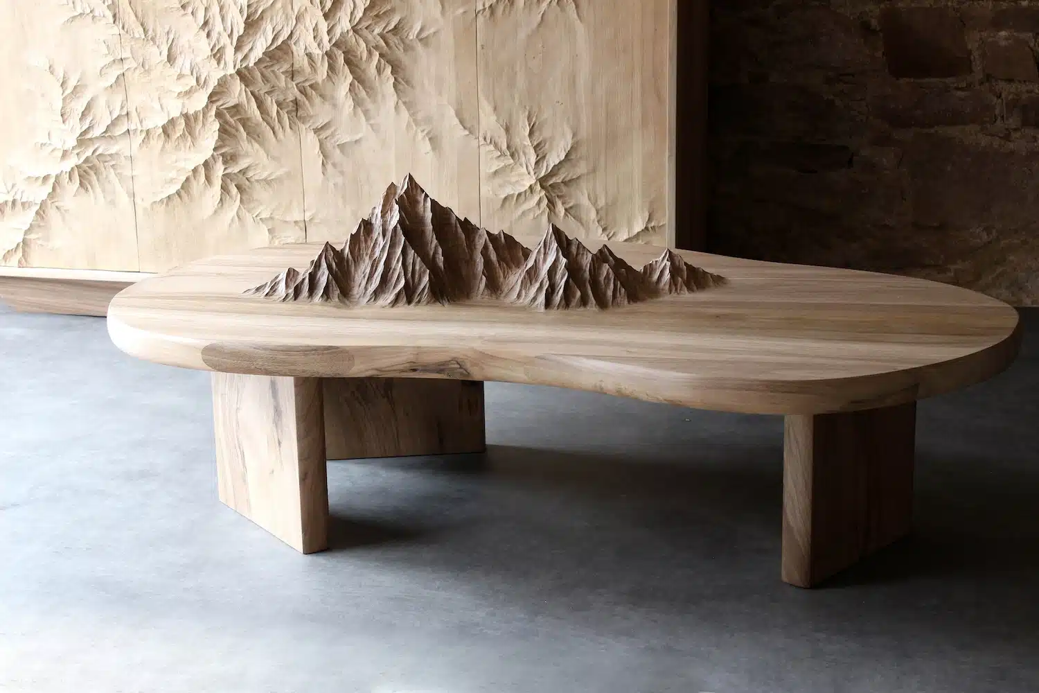 L’art du paysage domestique : comment Ben&Manu transforme le bois en topographie sculptée
