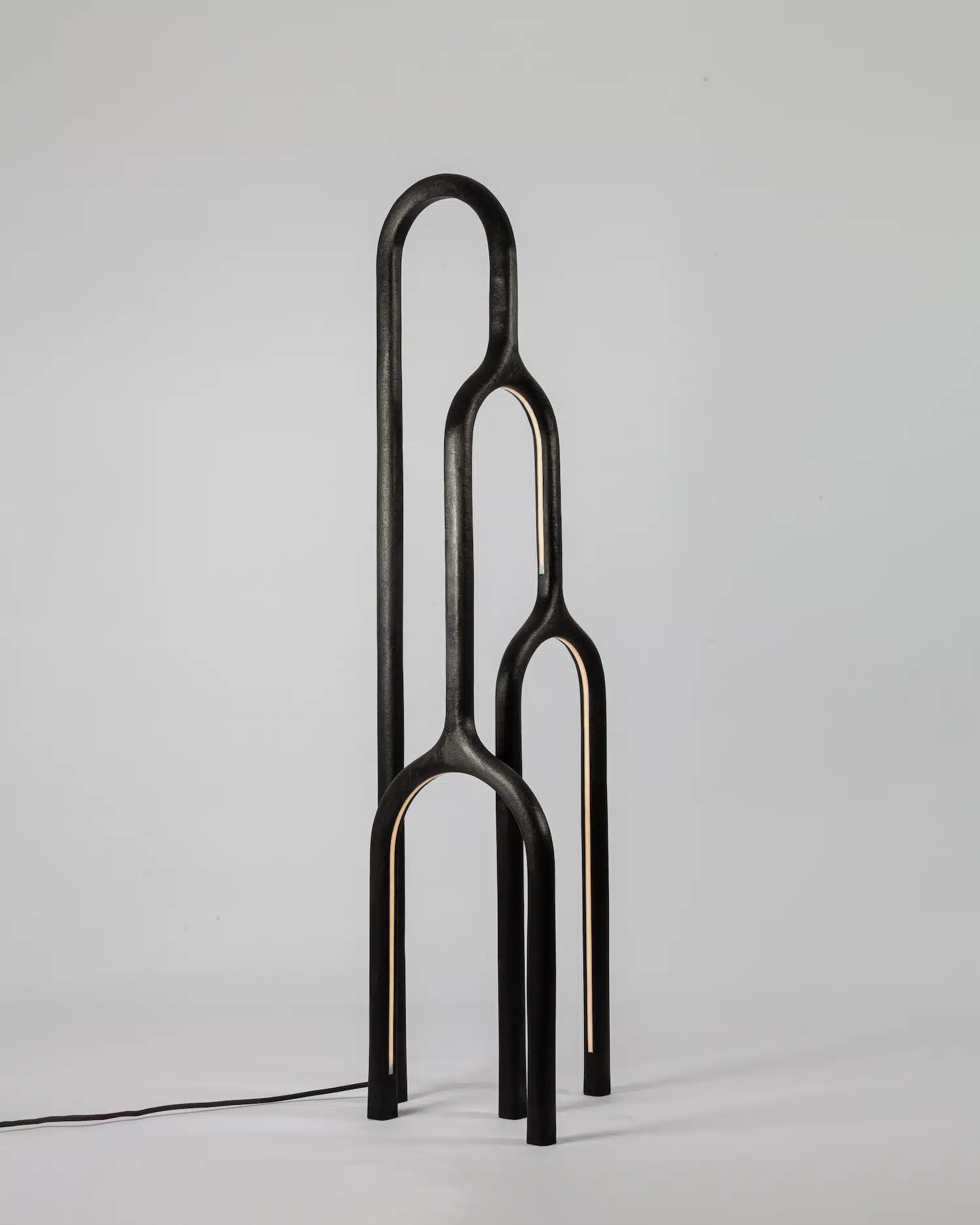 ARC n°1 : la lampe-bronze lumière d'auteur de Pierre Lapeyronnie