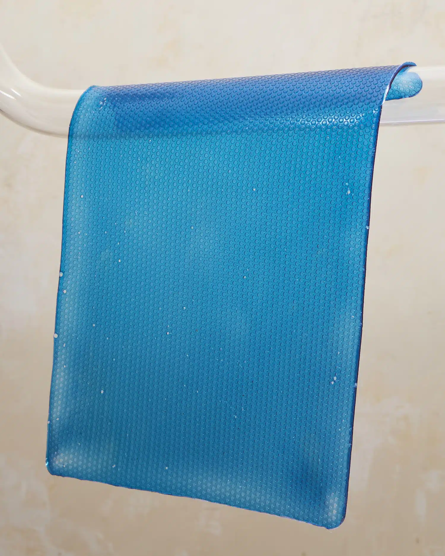 Byssus : quand les déchets mytilicoles deviennent biomatériaux lumineux chez hors-studio