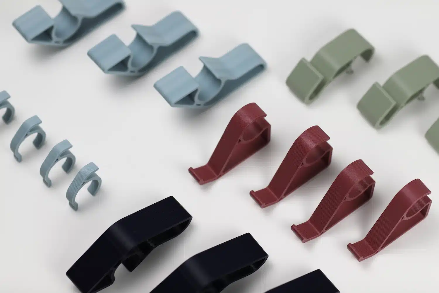 Entreautre transforme le rail mural en système de rangement évolutif avec PROFIL