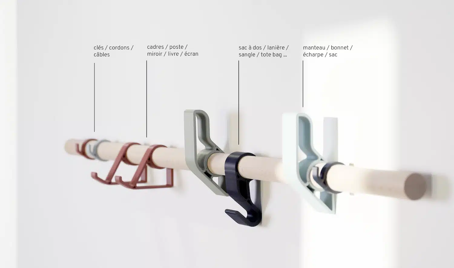 Entreautre transforme le rail mural en système de rangement évolutif avec PROFIL