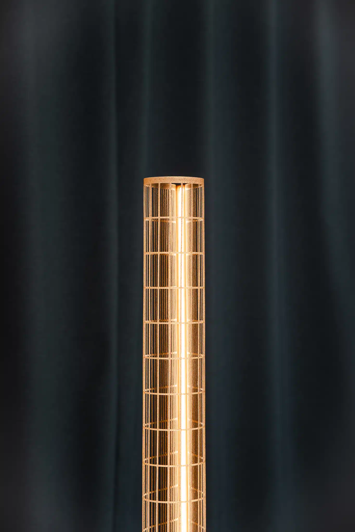  Filæ : Index Office et novinov font dialoguer la matière végétale et l'impression 3D pour créer une suspension lumineuse