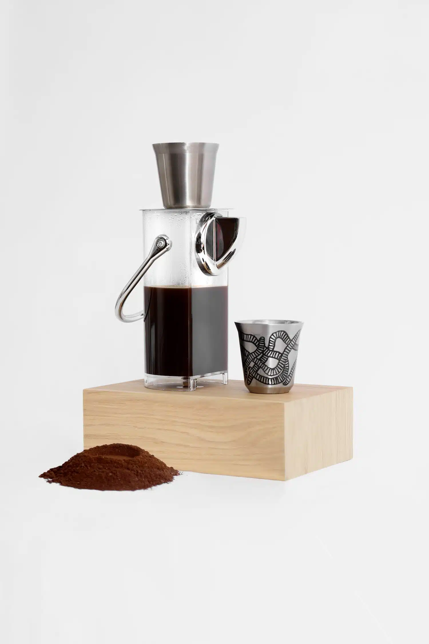 CAP ou pas CAP ? Jean-Sébastien Blanc réinvente la cafetière à partir de pièces recyclées Nespresso