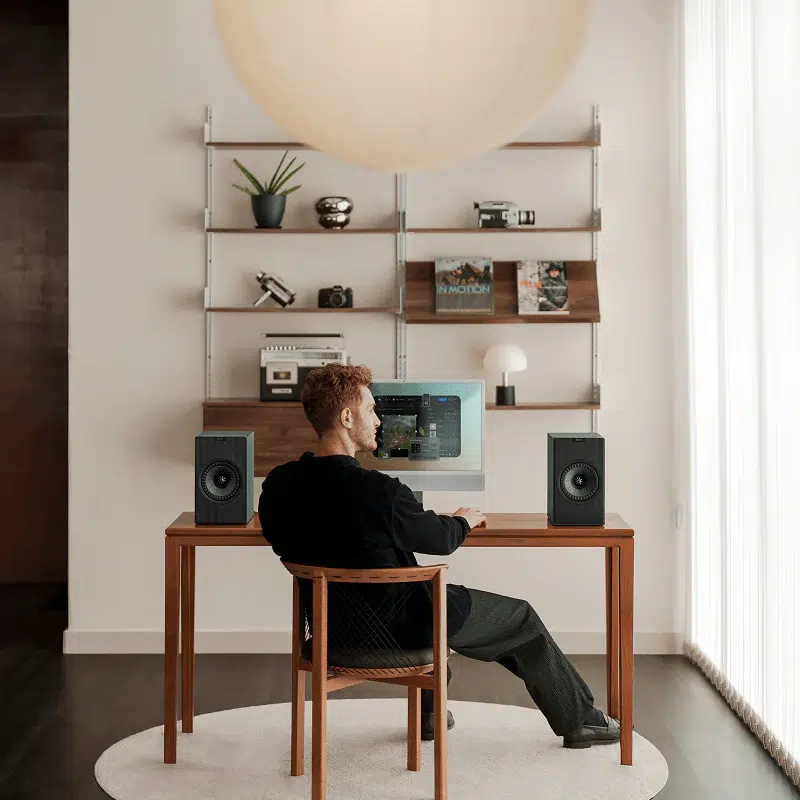 KEF Coda W : le design produit par Andrea Ponti qui transforme une enceinte hifi en objet intemporel