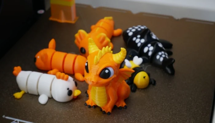 des figurines imprimées sur la U1