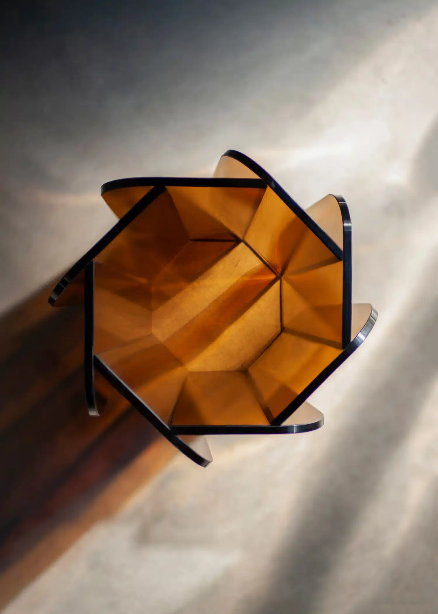 Quand le verre se met à tournoyer : Danse, la table basse signée Vuun Quand le verre se met à tournoyer : Danse, la table basse signée Vuun