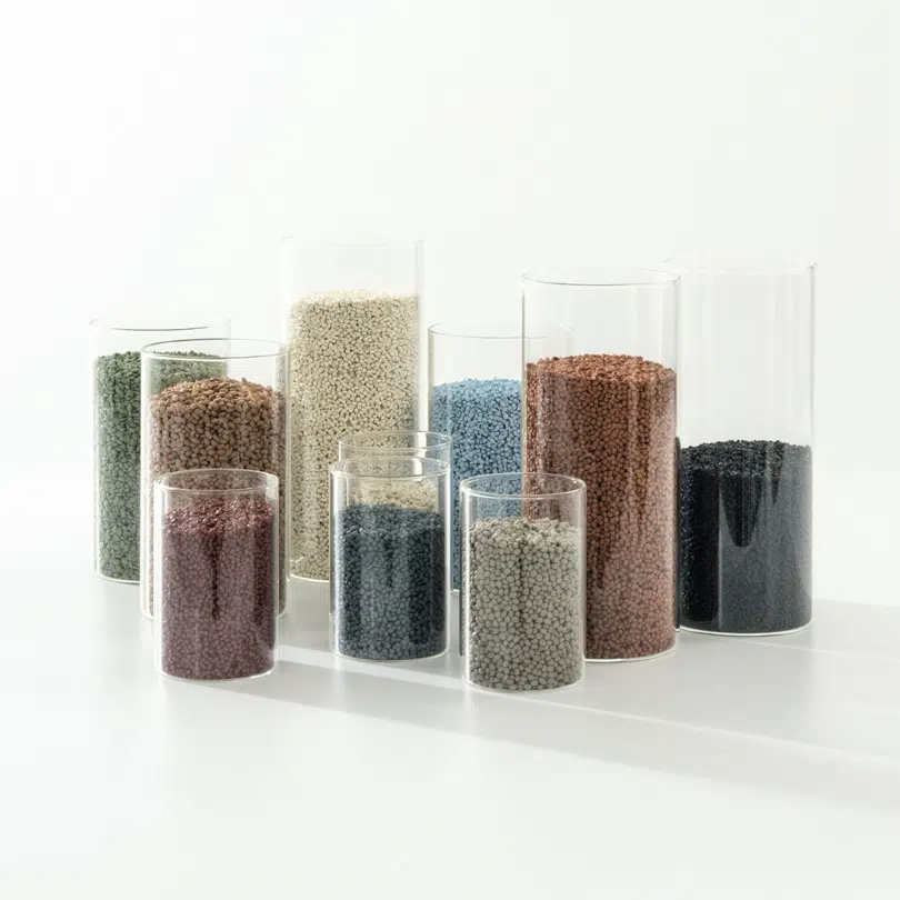 Patricia Urquiola et Andreu World : l'assise qui pousse dans un laboratoire