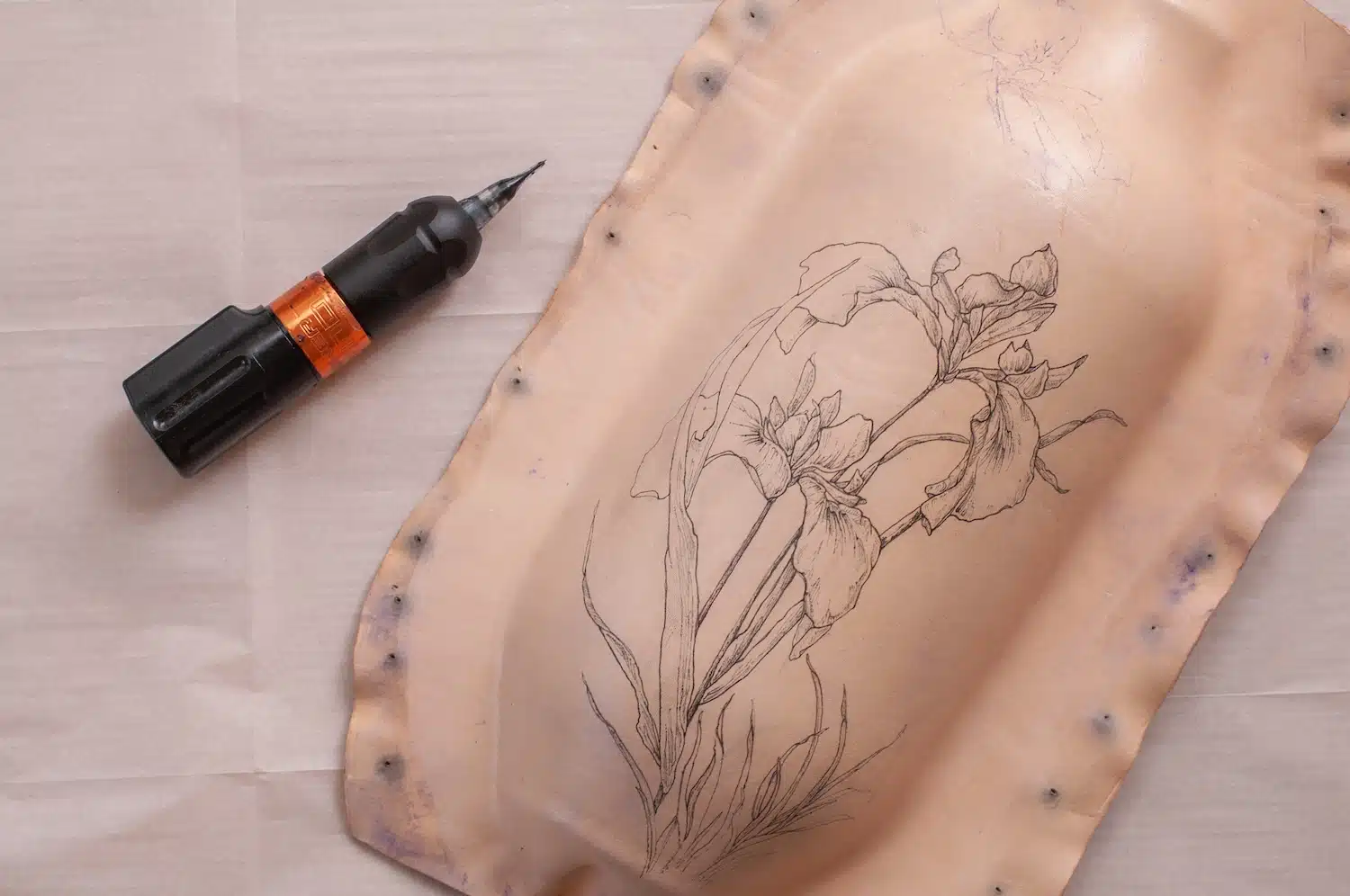 Talia Luvaton, la designer qui fait danser le cuir : cap sur Milan avec la collection TRACE