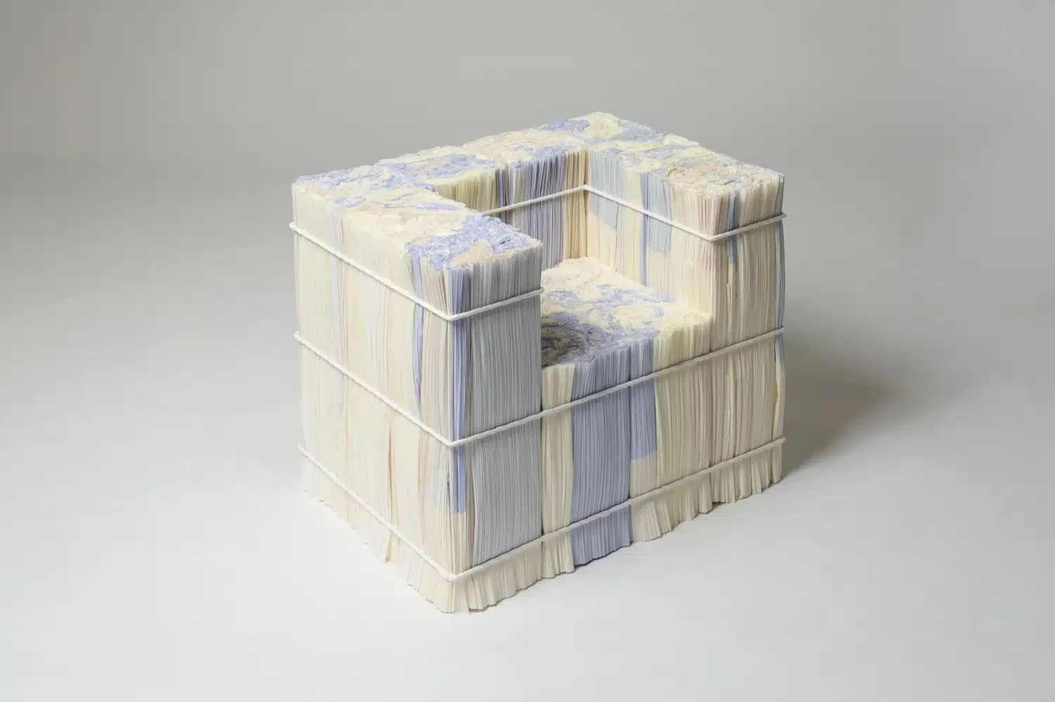 Milan : The Paper Log, Shell and Core, l'installation d'Issey Miyake qui fait du déchet une matière première