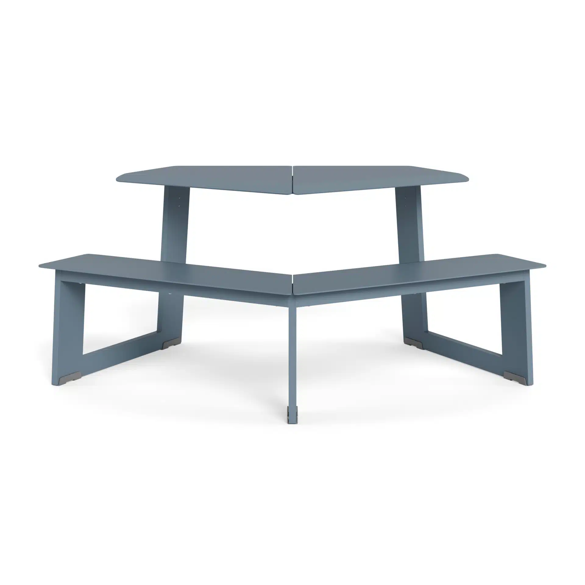 Take-Out Wedge par Rodrigo Torres pour Landscape Forms : la géométrie du coin qui crée du lien