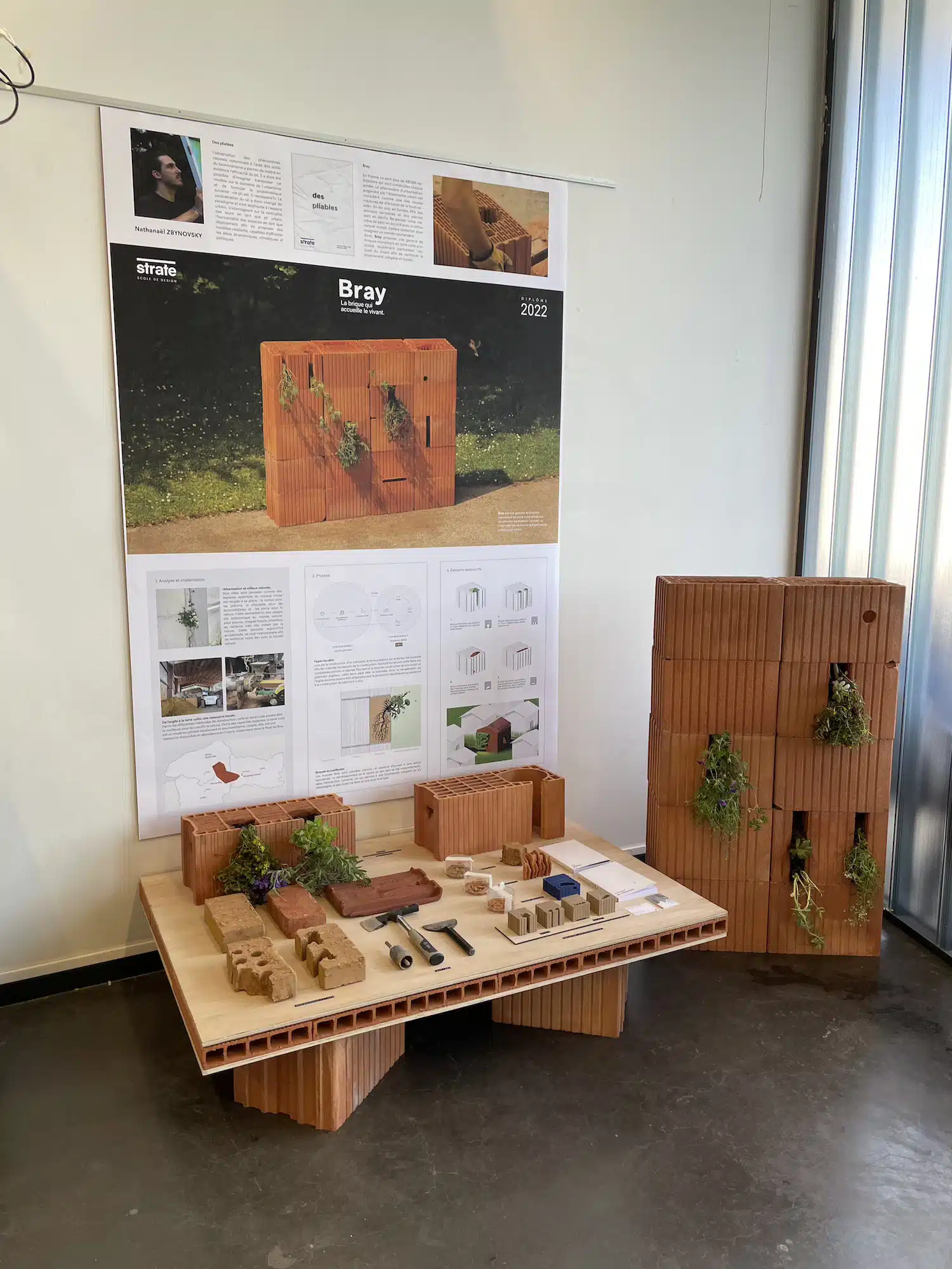 Du fab lab à la façade : Nathanaël Zbynovsky imagine une brique biodiversitaire avec ChartierDalix