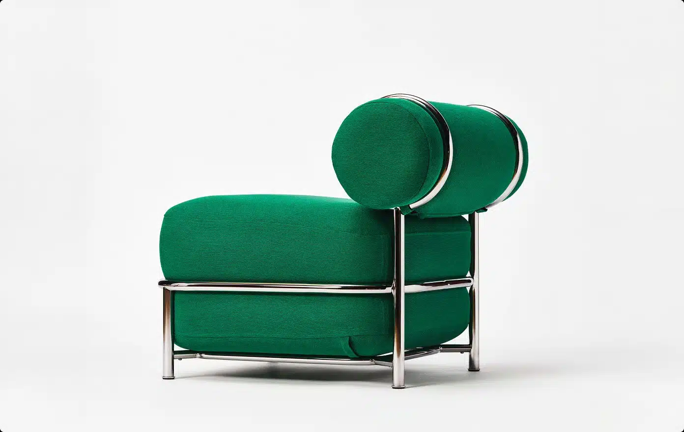 IKEA PS 2026 : un fauteuil gonflable, un banc berçant et une lampe pivotante dévoilés à Milan