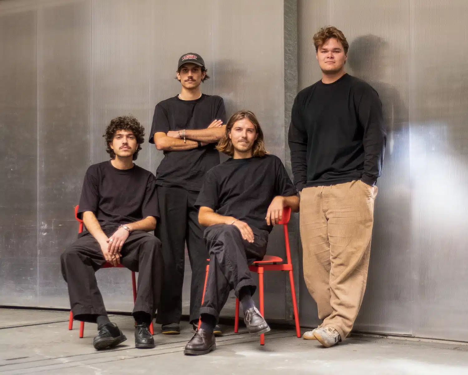 Bougies, phares et lentilles de Fresnel : Studio Douze Degrés transforme la flamme en signal optique