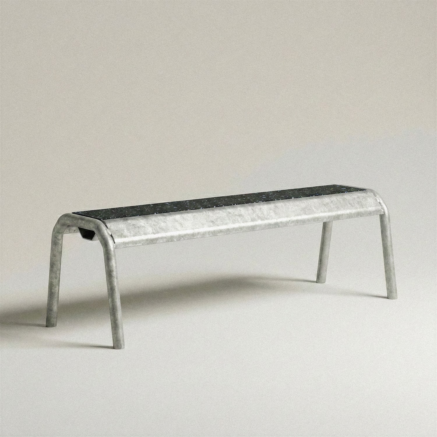 ESTRADE : un banc public fait de glissières d'autoroute et de déchets plastiques, par Pierre Villez