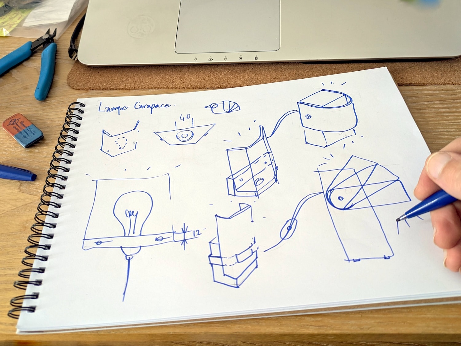 Lampe Carapace : le designer lillois qui transforme le déchet en luminaire low-tech