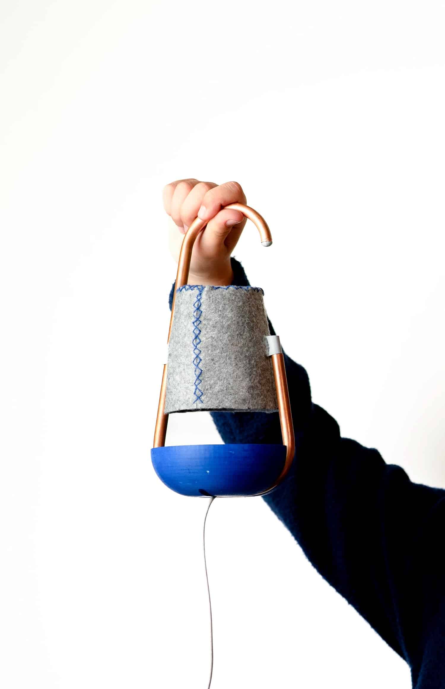 Éveiller l'intérêt des enfants pour la création manuelle : le kit lampe d'Elian Hillereau 