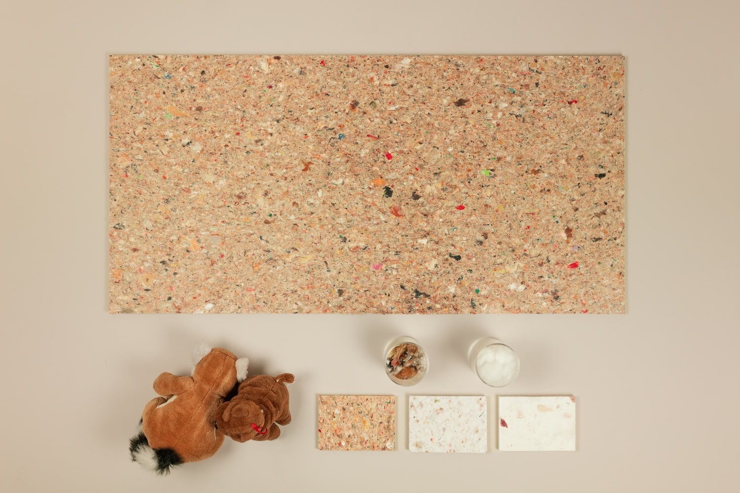 Béton de chiffon : l'histoire du textile recyclé qui ressemble à de la pierre, signé Pierreplume Béton de chiffon : l'histoire du textile recyclé qui ressemble à de la pierre, signé Pierreplume