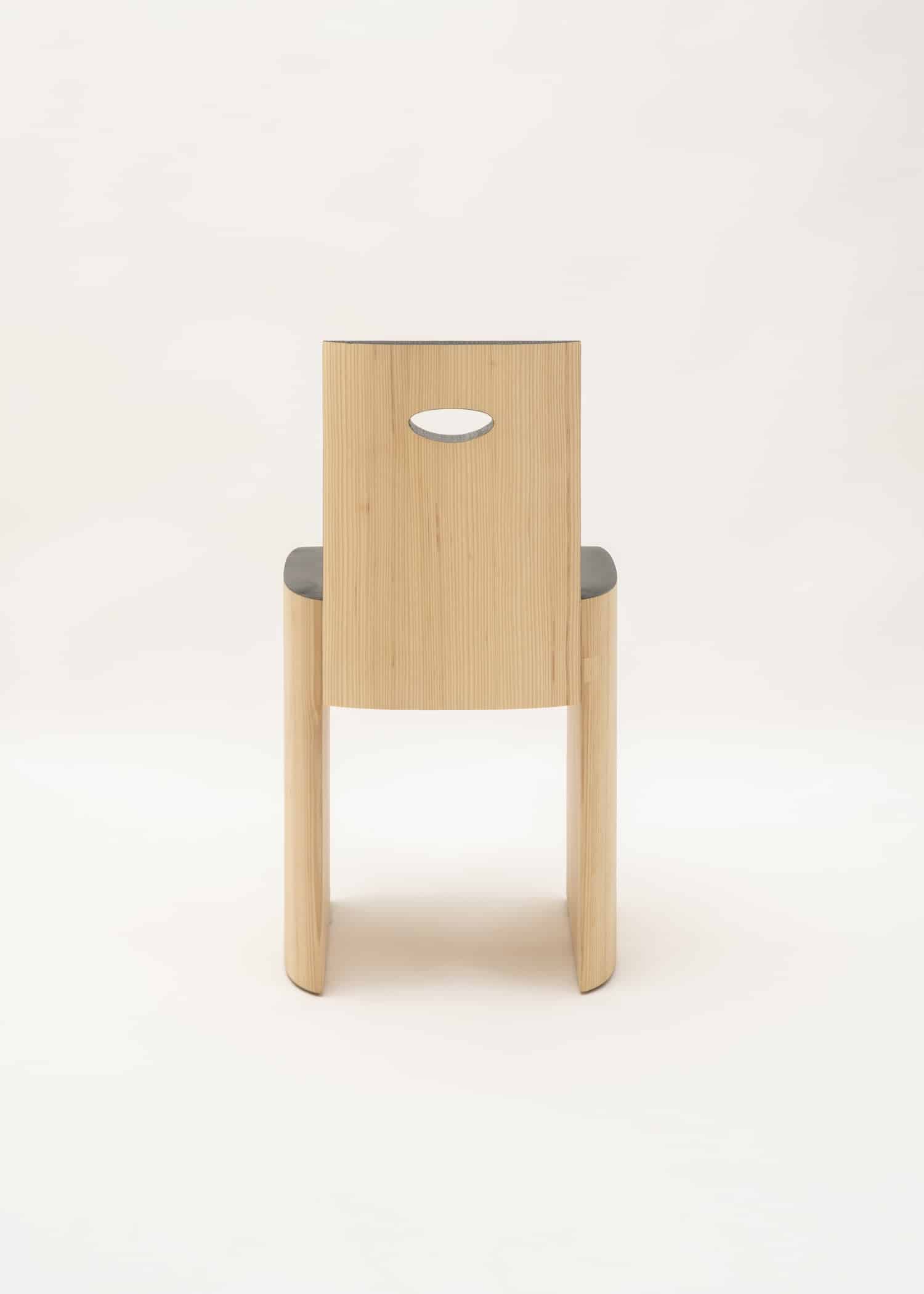 Tatu Laakso, designer finlandais : sculpter le sapin sans jamais cacher la coupe
