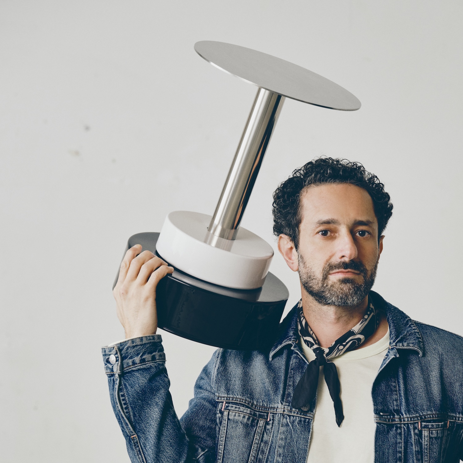 KONSTRUNDA chez IKEA : six créateurs, du pin massif et du verre pour brouiller art et design à la Paris Design Week