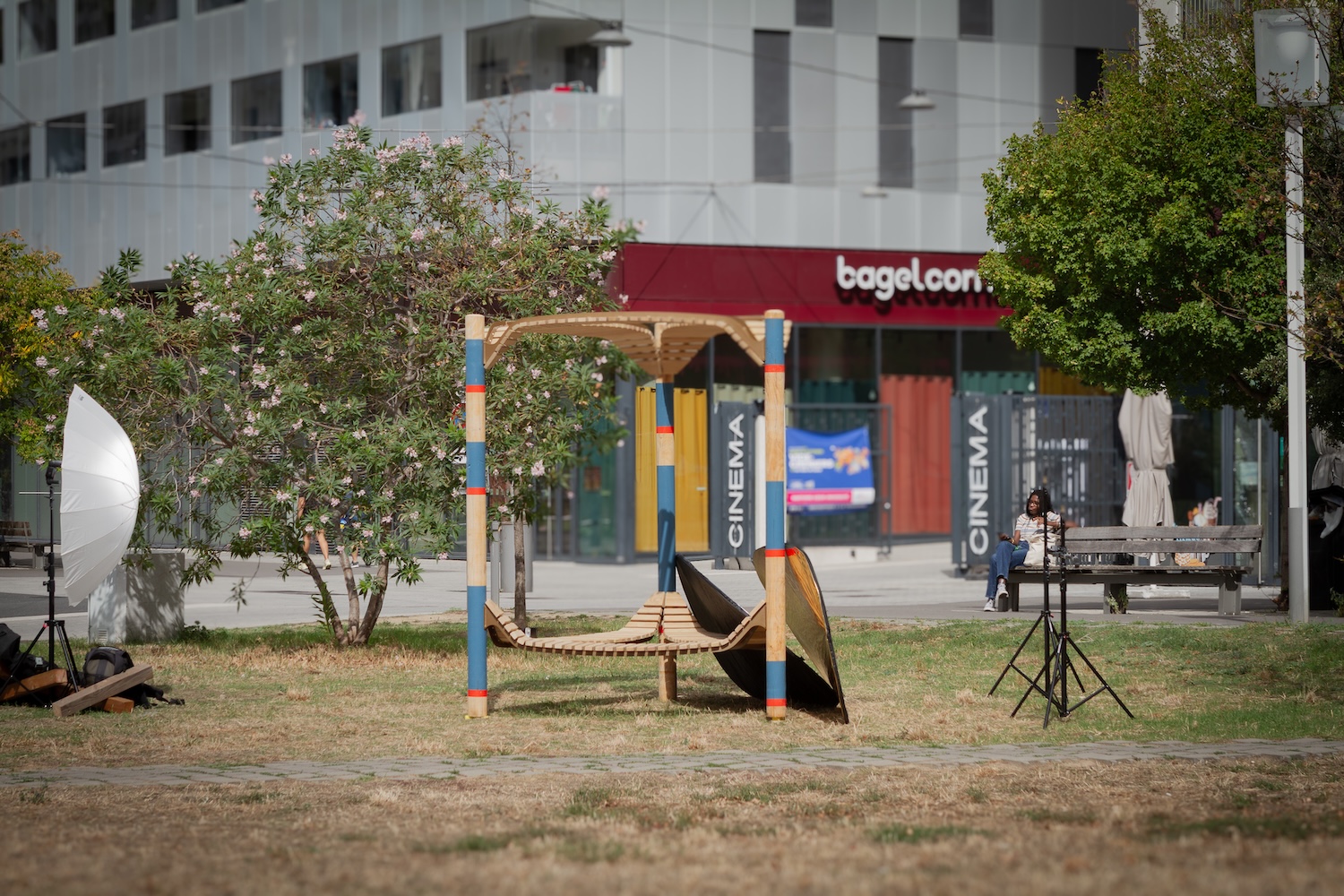Nesira : le mobilier urbain en châtaignier et robinier de Julien Coutureau pour Marolleau Aménagement Bois Nesira : le mobilier urbain en châtaignier et robinier de Julien Coutureau pour Marolleau Aménagement Bois