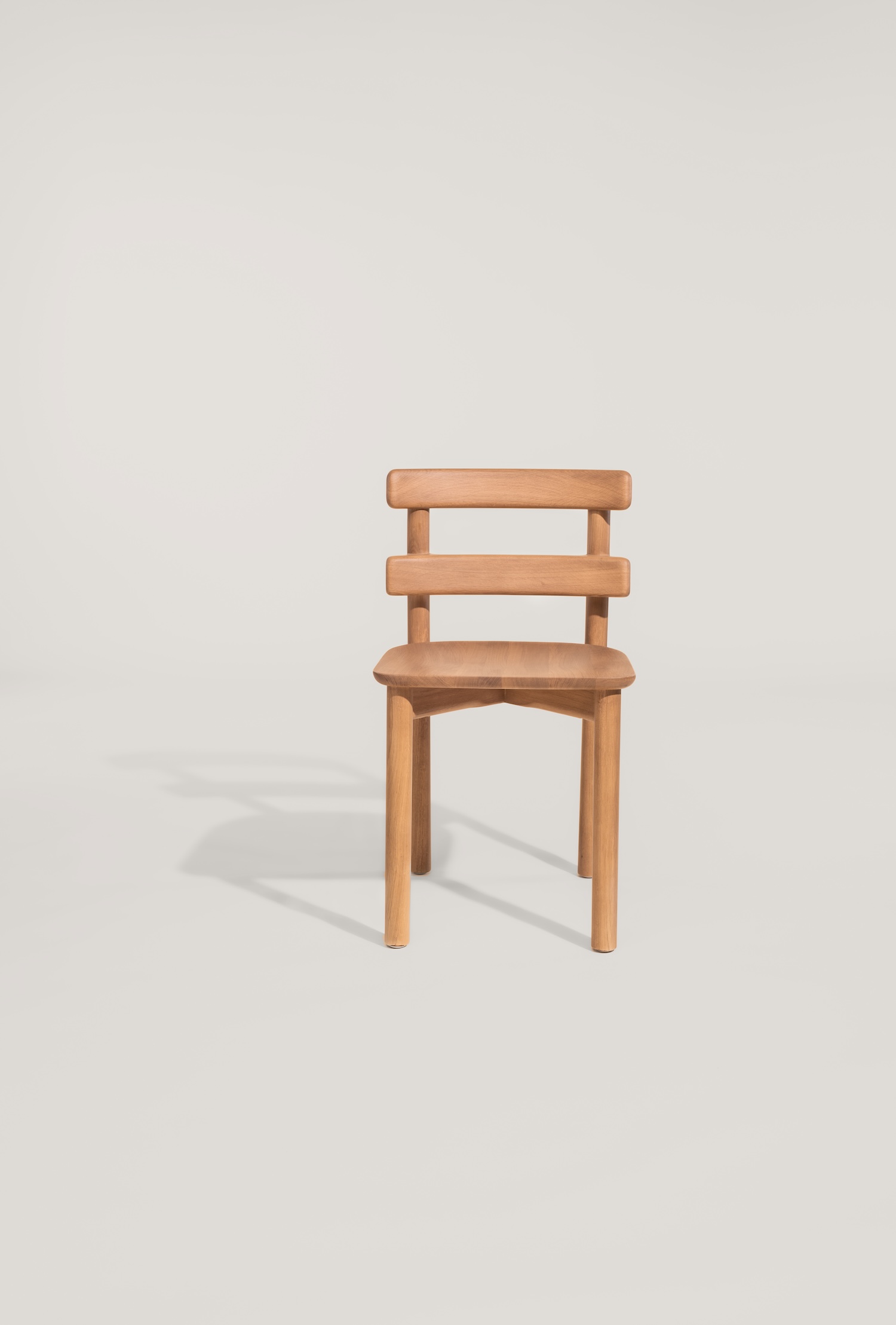 Ionna Vautrin et Emmanuel Thouan : 1 500 chaises en chêne, 20 % de diplômés restants, le design français face à ses défis